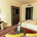 Hotel Western Palais Des Congrès 4*
