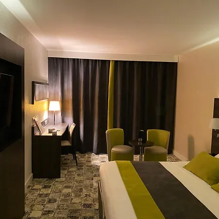 Western Palais Des Congrès 4* Évreux