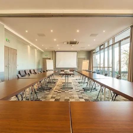 Western Palais Des Congres 4* Évreux