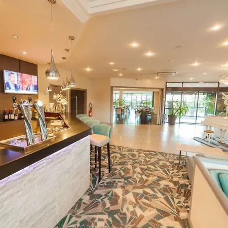 Western Palais Des Congres Szálloda 4*