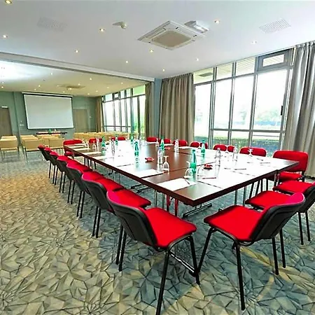 Western Palais Des Congrès 4*