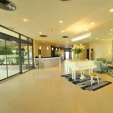 Western Palais Des Congres Évreux