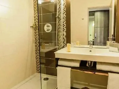 Western Palais Des Congres Hotel 4*