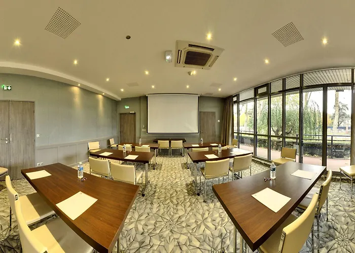 Western Palais Des Congres